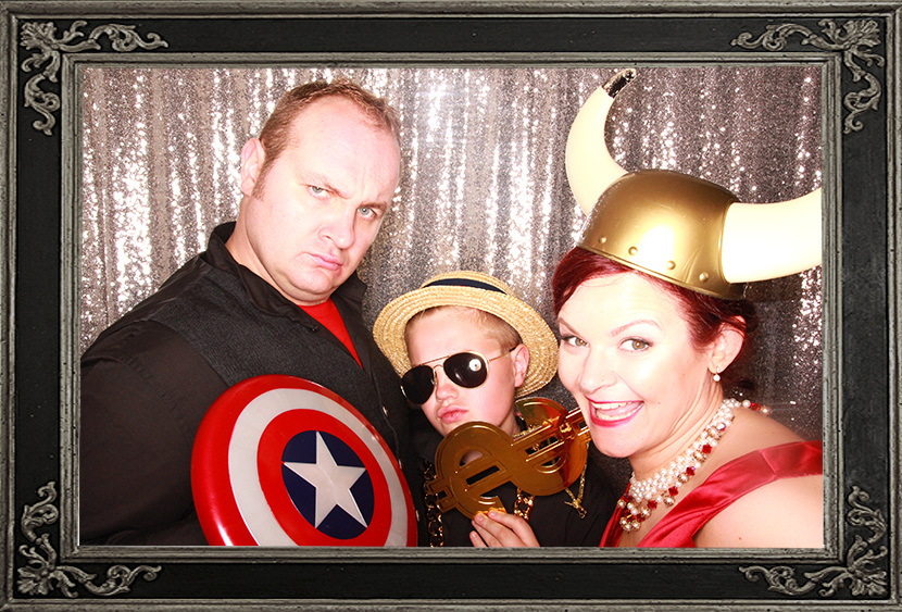 Angela-and-David’s-Testimonial photo booth review of wedding in Vencachar Lochside Glasgow Odd Box