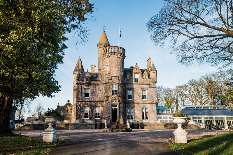 Carlowrie Castle Edinburgh Wedding Venue outdoor grounds