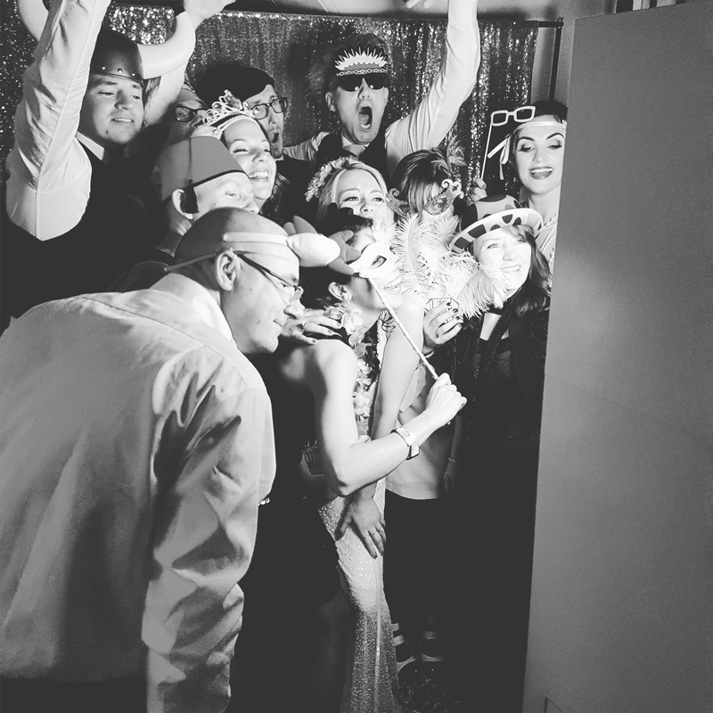 Oran Mor Glasgow Gatsby Wedding Photo Booth Group Shot