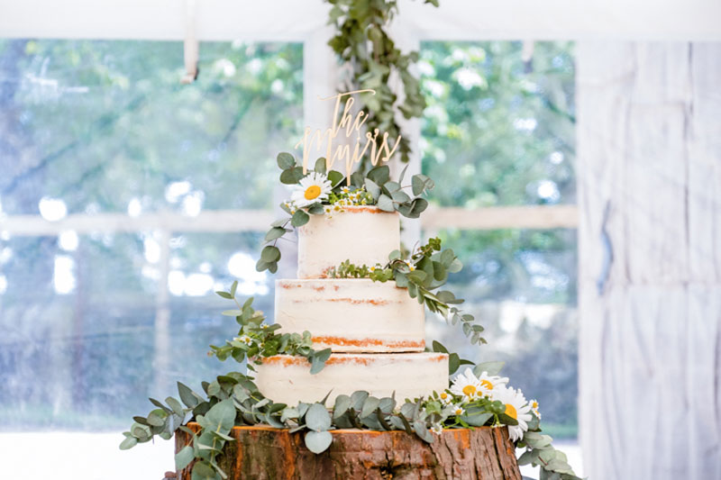 Euan Robertson Photography Loren Brand Cake