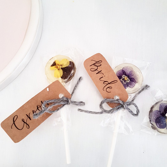 Loren Brand Cakes Lollipop Bride Groom Favours Wedding